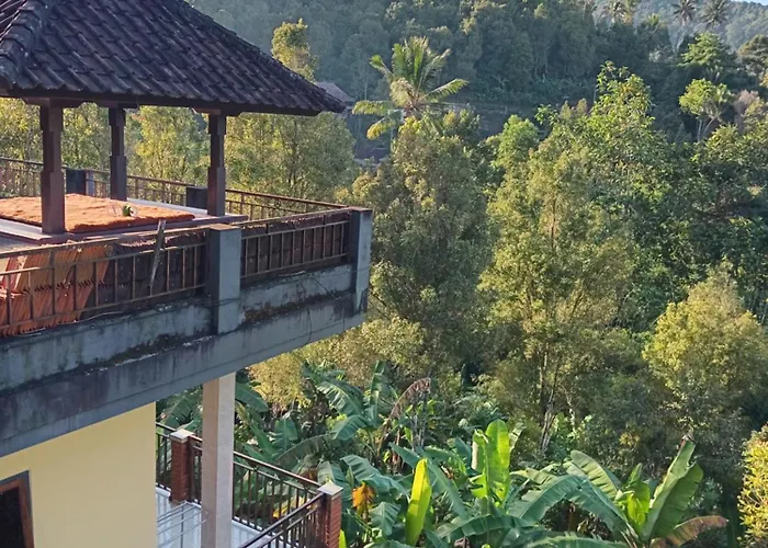 Kanaya & Warung Heaven Munduk